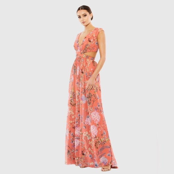 Mac Duggal 9154 NWT Cut Out Cap Sleeve V Neck Gown - Picture 1 of 6